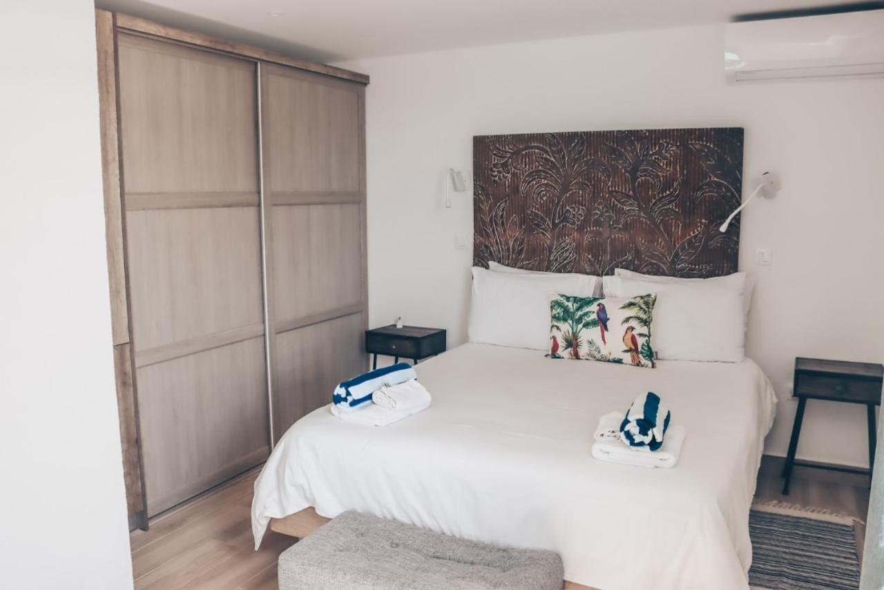 Paradise View 1 Bed-Room Water Front Studio At 그랜드케이스 외부 사진